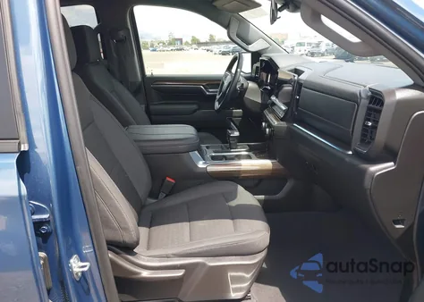 2024 Chevrolet Silverado 1500 4Wd Standard Bed Lt z USA, uszkodzony, nr VIN 1GCUDDE89RZ299931